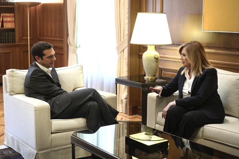 «Σφάχτηκαν» Τσίπρας και Φώφη -Θα πάμε με τον Γιώργο στο Καστελόριζο! | iefimerida.gr 4
