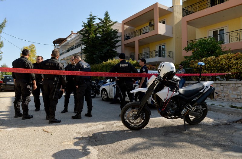Δολοφόνησαν με καλάσνικοφ άνδρα, έξω από σχολείο στα Γλυκά Νερά | iefimerida.gr 3