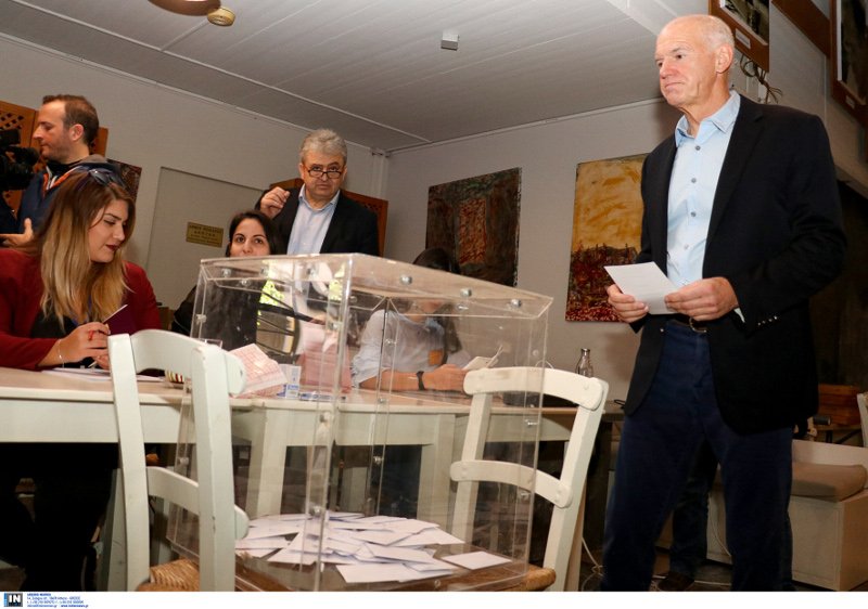 Συνέβη και αυτό: Σε εκλογικό κέντρο της Κρήτης ρώτησαν τον Παπανδρέου πώς λένε τον πατέρα του | iefimerida.gr 0