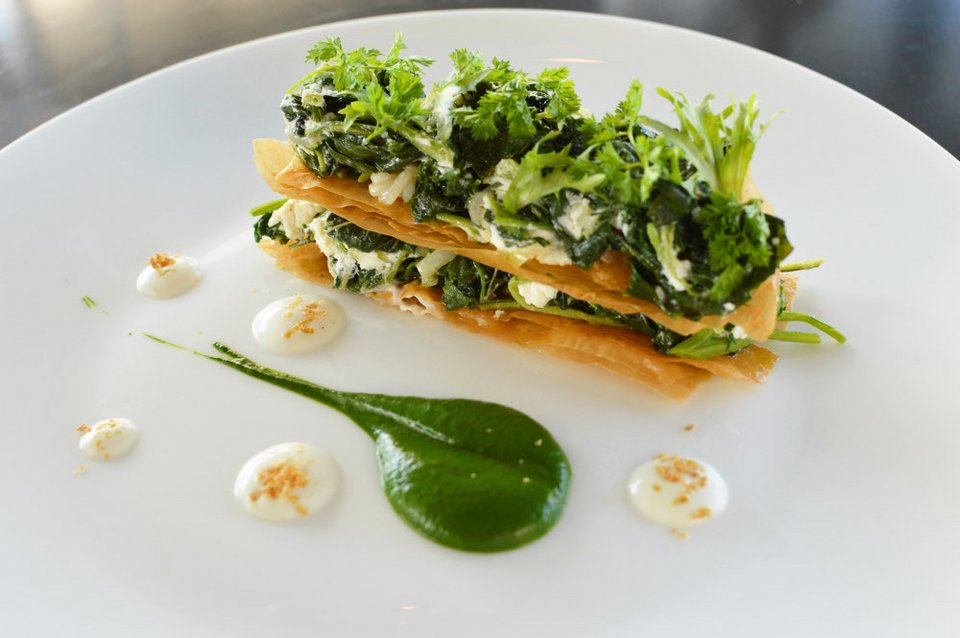Galaxy Bar & Restaurant: Θέα για τους πιο απαιτητικούς! | iefimerida.gr 0