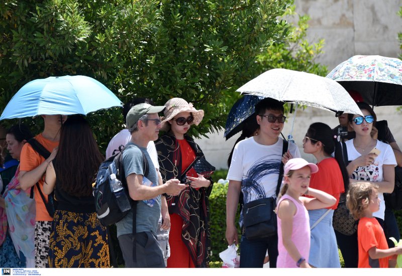 Τριήμερο με καιρό αλά Αφρική: 43 βαθμοί και σκόνη -Τι λένε οι μετεωρολόγοι | iefimerida.gr 2