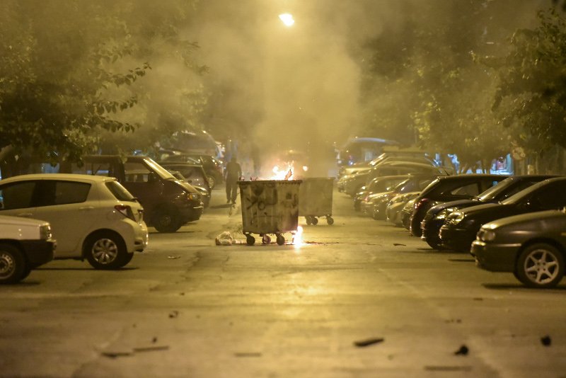 Εξάρχεια: Νύχτα άγριων επεισοδίων -Επίδειξη δύναμης των αντιεξουσιαστών | iefimerida.gr 3