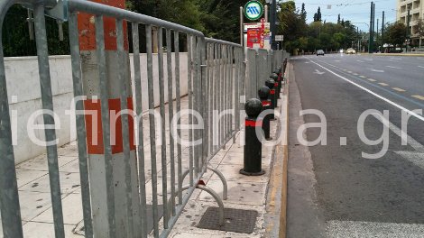 28η Οκτωβρίου: Παρέλαση με κάγκελα και θεατές αστυνομικούς και επισήμους | iefimerida.gr 5