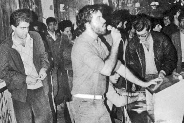 Οταν οι σημερινοί υπουργοί και βουλευτές ήταν στα αμφιθέατρα: Απίστευτες ανέκδοτες φωτογραφίες | iefimerida.gr 2