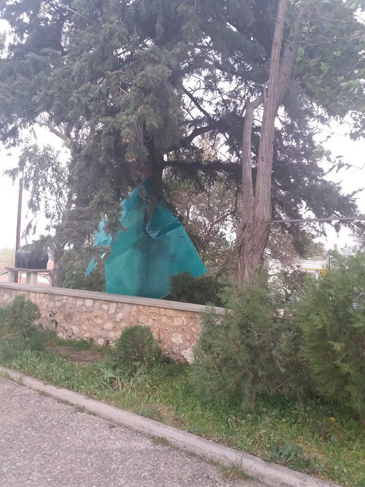 Τρελός καιρός στην Κρήτη - 30 βαθμοί θερμοκρασία, πυρκαγιές & ισχυροί άνεμοι | iefimerida.gr 1