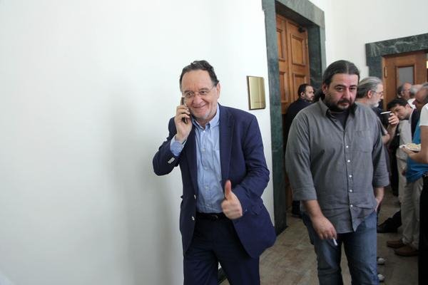 Λαφαζάνης: Η συμφωνία δεν είναι συμβατή με το πρόγραμμα του ΣΥΡΙΖΑ -Απειλεί η Ζωή | iefimerida.gr 0
