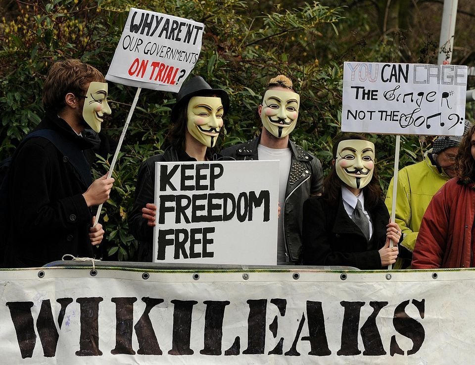 «Βρέχει» αποκαλύψεις παγκόσμια -Wikileaks, Swissleaks, Luxleaks... | iefimerida.gr 0