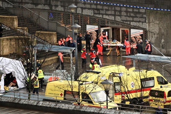 Σοκ στο Βέλγιο από τη δολοφονική επίθεση στη Λιέγη | iefimerida.gr 0