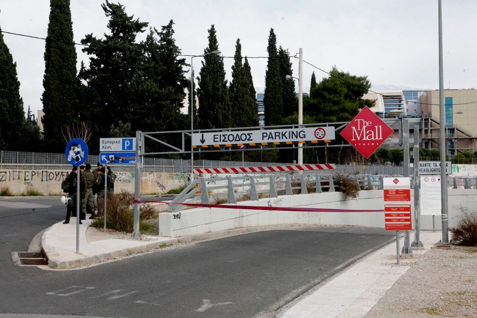 Οι πρώτες εικόνες από τo Mall μετά την έκρηξη της βόμβας | iefimerida.gr 6