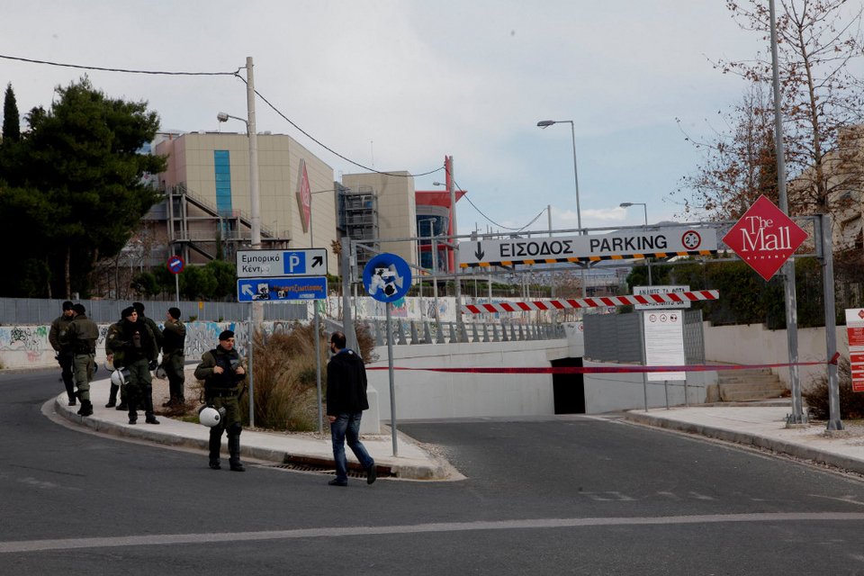 Οι πρώτες εικόνες από τo Mall μετά την έκρηξη της βόμβας | iefimerida.gr 8