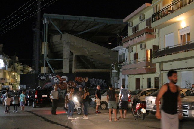 Κρήτη: Επεσε στο κενό από μεγάλο ύψος προσπαθώντας να δει συναυλία του Μαζωνάκη | iefimerida.gr 0