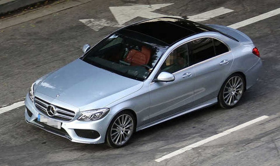 H καινούργια Mercedes C-Class σε γυρίσματα χωρίς καμουφλάζ | iefimerida.gr 0