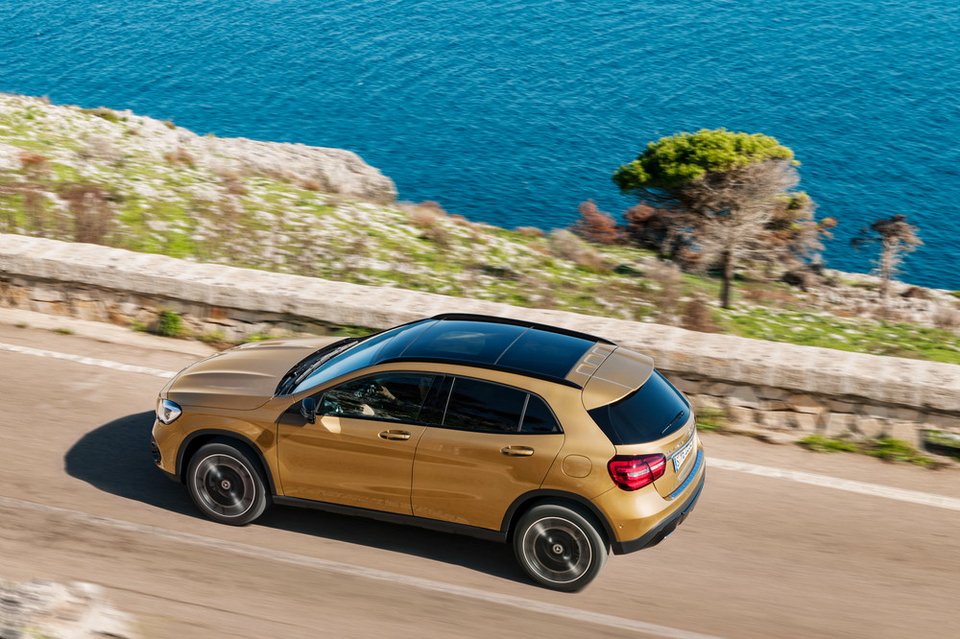 Η Mercedes παρουσίασε στο Ντιτρόιτ την ανανεωμένη GLA | iefimerida.gr 2
