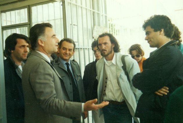 Οταν οι σημερινοί υπουργοί και βουλευτές ήταν στα αμφιθέατρα: Απίστευτες ανέκδοτες φωτογραφίες | iefimerida.gr 9
