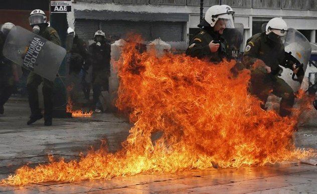 Κατέβασε ρολά η Ελλάδα την Πέμπτη -Μεγαλειώδεις πορείες κατά του Ασφαλιστικού | iefimerida.gr 19
