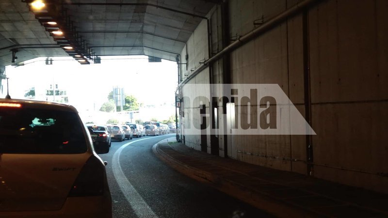 Ατελείωτες ουρές ΙΧ στην Αττική Οδό