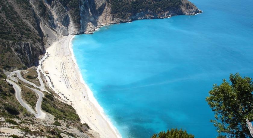 Οι παραλίες της Κεφαλονιάς μετατρέπονται σε θερινά σινεμά | iefimerida.gr 0