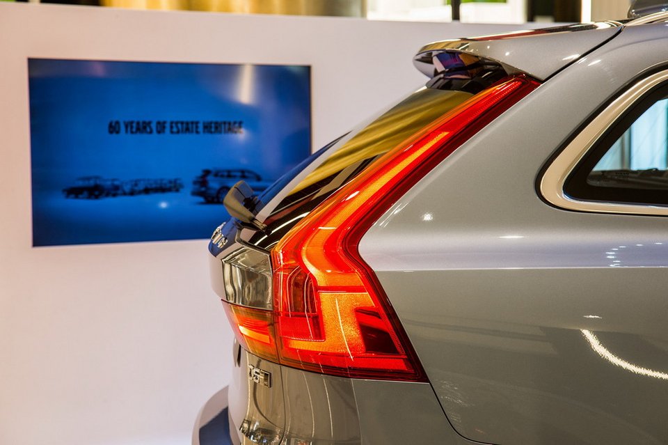 Νέο Volvo V90: Από 54.410 ευρώ και με ημι-αυτόνομη οδήγηση | iefimerida.gr 3