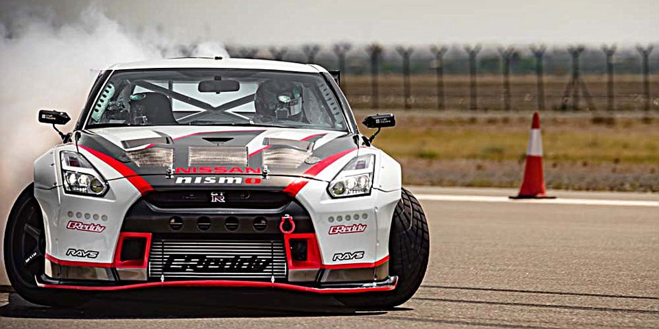 Nissan GT-R: Ντριφτ με 300+ χλμ./ ώρα! | iefimerida.gr 0