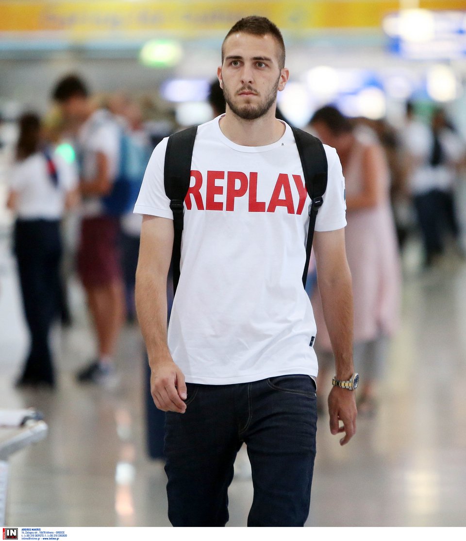 Ο Ολυμπιακός με Replay Jeans αναχώρησε για την Πορτογαλία | iefimerida.gr 4