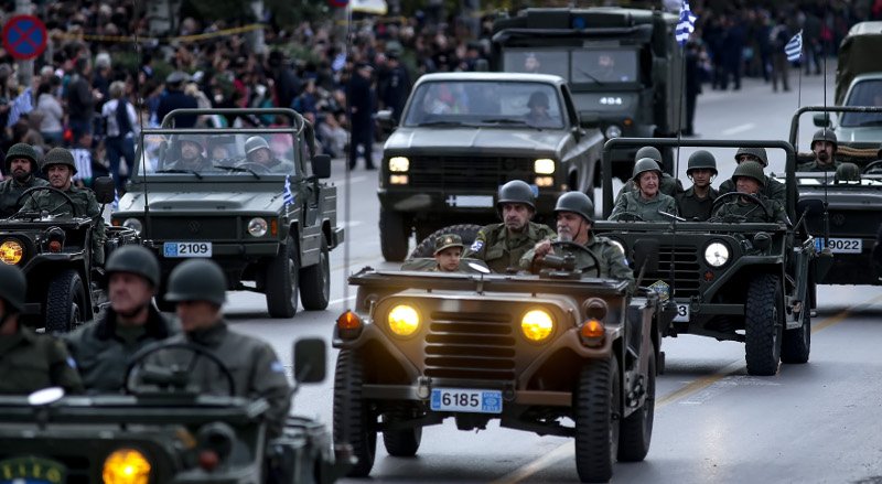 Εντυπωσιακές εικόνες από τη στρατιωτική παρέλαση για την 28η Οκτωβρίου | iefimerida.gr 6