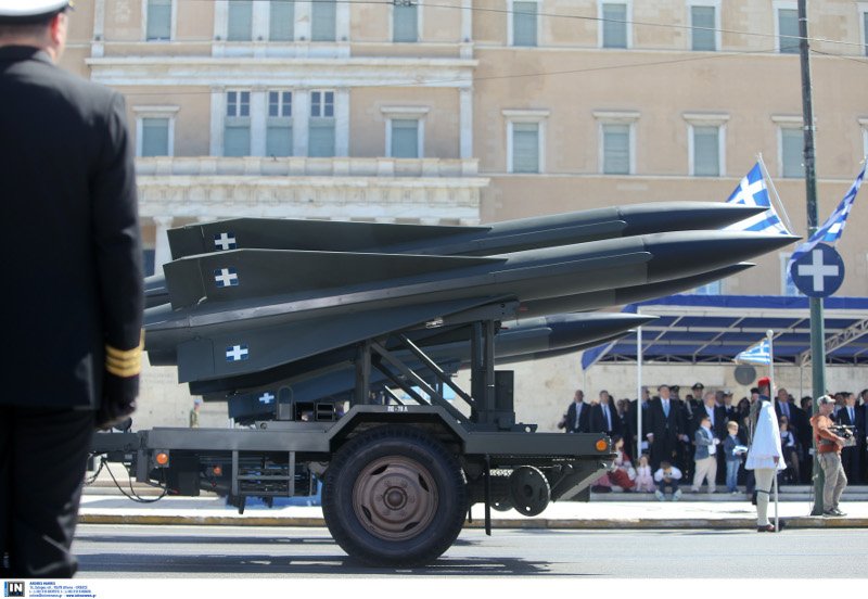 H στρατιωτική παρέλαση στην Αθήνα -Εντυπωσιακές εικόνες | iefimerida.gr 12