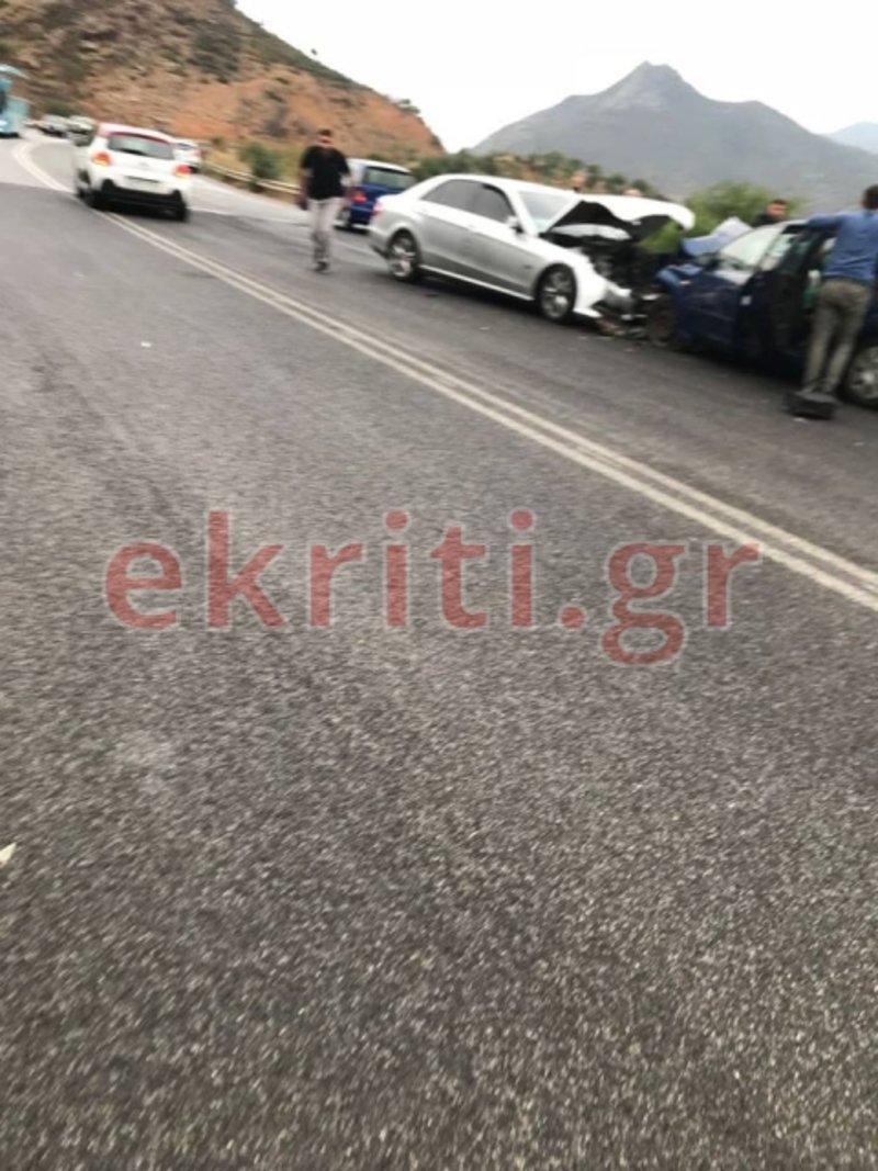 Σοβαρό τροχαίο στην Κρήτη με 5 τραυματίες