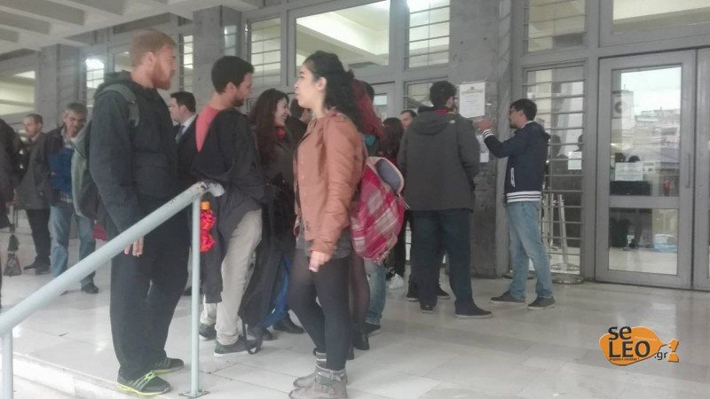 Θεσσαλονίκη: Αναβλήθηκαν ξανά πλειστηριασμοί λόγω κινητοποιήσεων | iefimerida.gr 1
