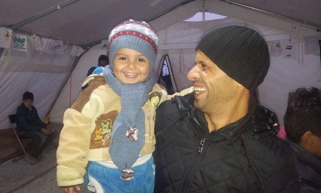 Ελληνίδες πλέκουν... αλληλεγγύη για τα προσφυγόπουλα -Μέσω ομάδας στο Facebook | iefimerida.gr 2
