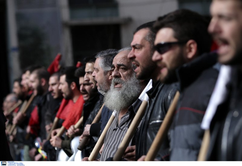Κατέβασε ρολά η Ελλάδα την Πέμπτη -Μεγαλειώδεις πορείες κατά του Ασφαλιστικού | iefimerida.gr 3