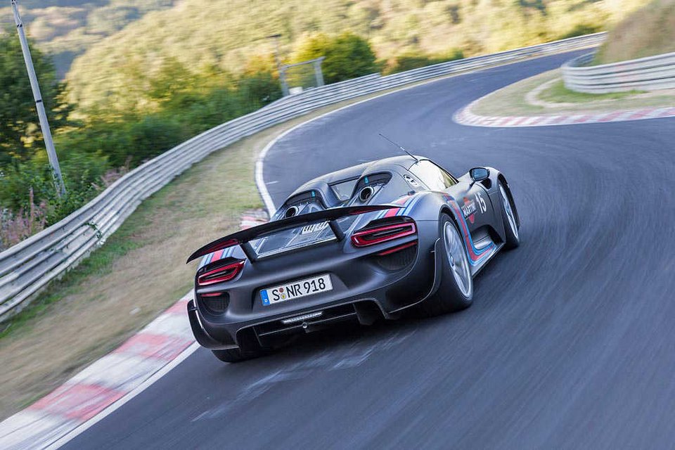 Η Porsche 918 Spyder είναι η νέα βασίλισσα του Nürburgring | iefimerida.gr 1