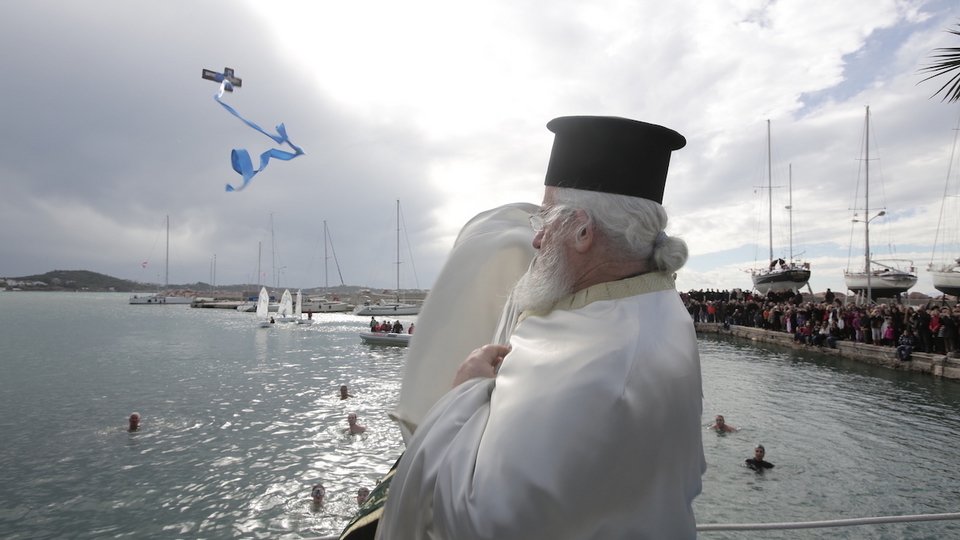 Στη Βούλα για τα Φώτα ο Σταύρος Θεοδωράκης: «Καλά μυαλά σε όλους μας» | iefimerida.gr 0