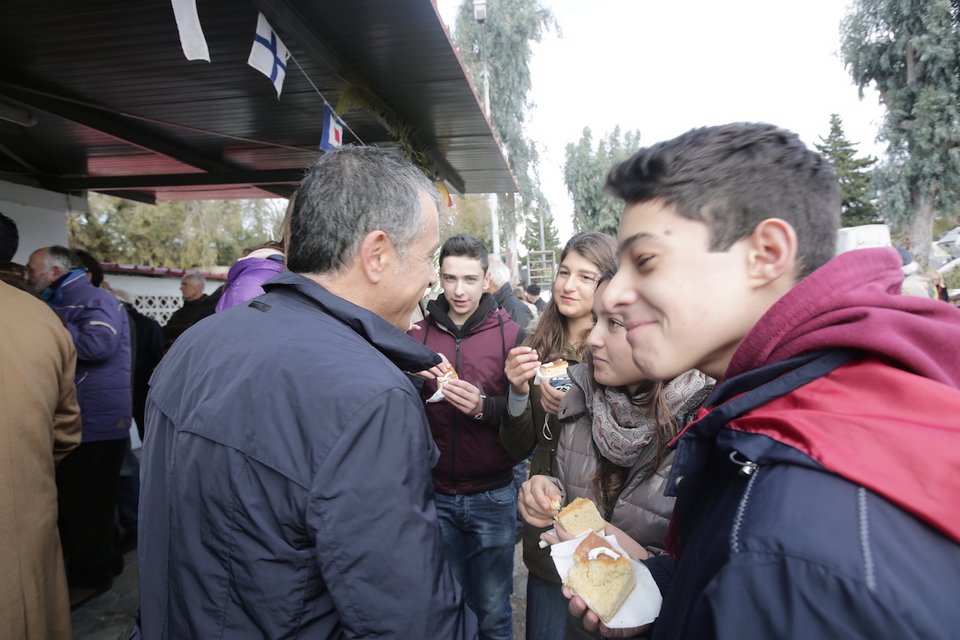 Στη Βούλα για τα Φώτα ο Σταύρος Θεοδωράκης: «Καλά μυαλά σε όλους μας» | iefimerida.gr 2