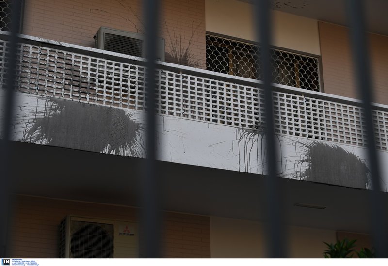 Καταδρομική επίθεση του Ρουβίκωνα στην πρεσβεία του Ιράν | iefimerida.gr 3