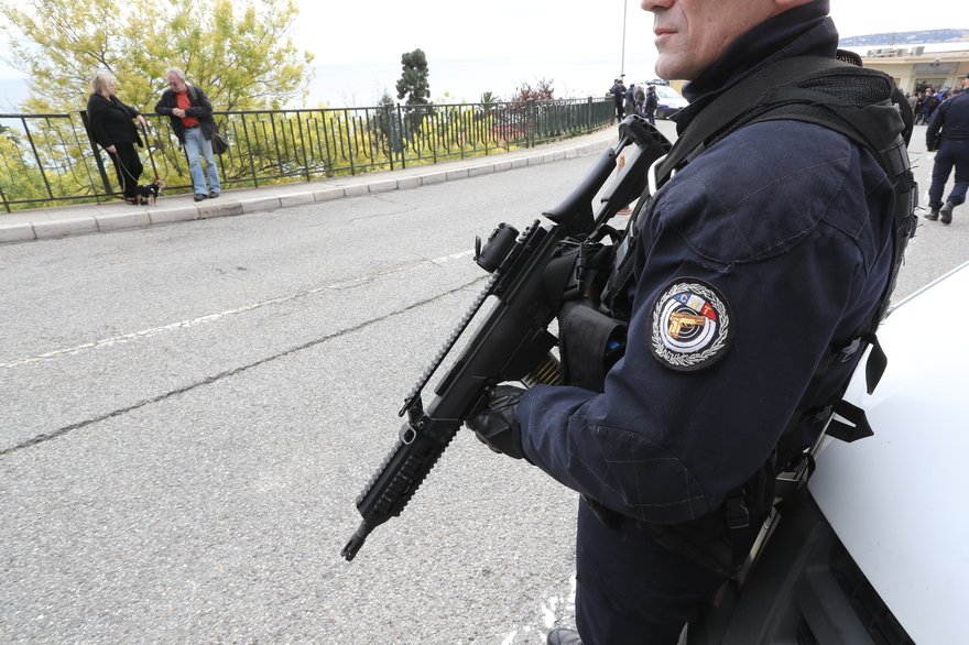 Ιστορικής σημασίας προεδρικές εκλογές στη Γαλλία: Το προφίλ των υποψηφίων | iefimerida.gr 1