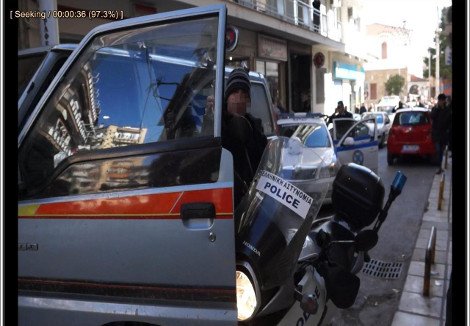 Το βίντεο που κατά την ΕΛ.ΑΣ. αποδεικνύει ότι οι τρεις ληστές τραυματίστηκαν στη σύλληψη | iefimerida.gr 19