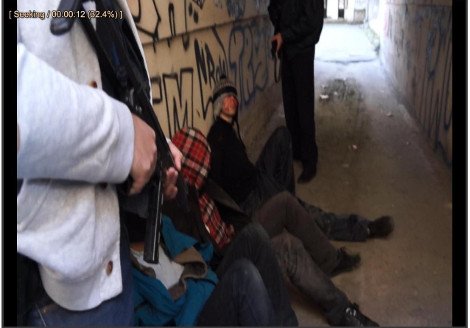 Το βίντεο που κατά την ΕΛ.ΑΣ. αποδεικνύει ότι οι τρεις ληστές τραυματίστηκαν στη σύλληψη | iefimerida.gr 5