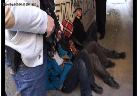 Το βίντεο που κατά την ΕΛ.ΑΣ. αποδεικνύει ότι οι τρεις ληστές τραυματίστηκαν στη σύλληψη | iefimerida.gr 6