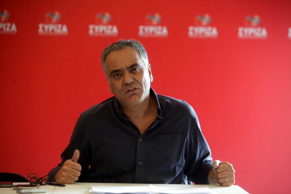 Σε ποιους βουλευτές κλείνει το μάτι για συμμαχίες ο ΣΥΡΙΖΑ | iefimerida.gr 0