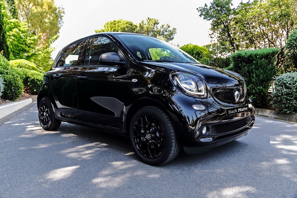 Νέες, ειδικές εκδόσεις Smart fortwo «Dark Knight» και forfour «Dark Matter» | iefimerida.gr 3