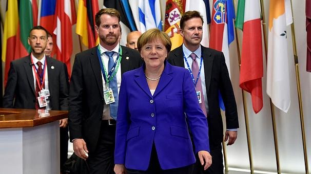 Μετά το Brexit: Διχασμένη η Ευρωπαϊκή Ενωση, αποφάσισε να αλλάξει... αργότερα | iefimerida.gr 0