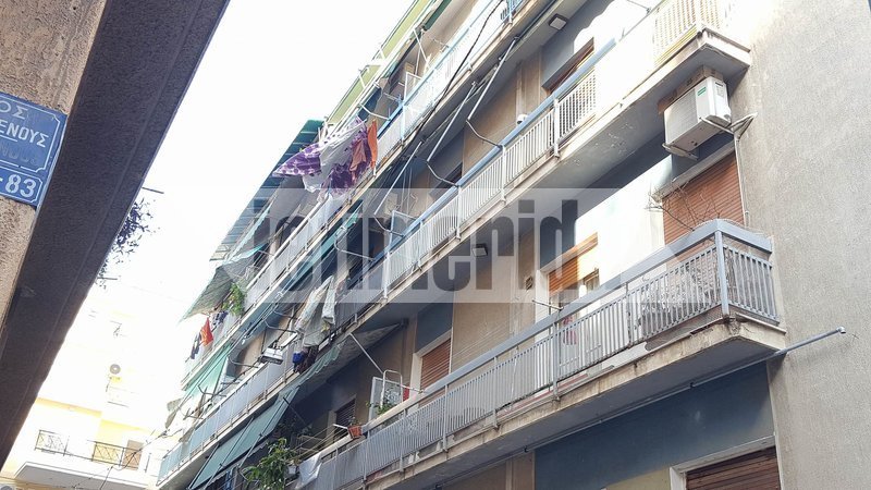 Δικογραφία σε βάρος της μητέρας του βρέφους που βρέθηκε μόνο του κατά τη διάρκεια πυρκαγιάς | iefimerida.gr 2