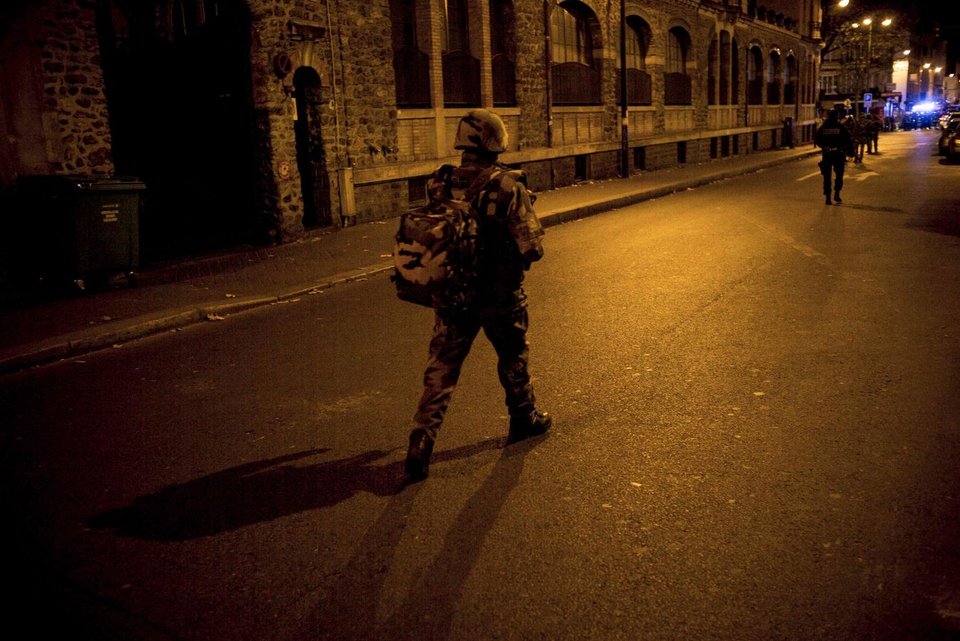 Μακελειό στο Παρίσι -Τουλάχιστον 127 νεκροί σε έξι επιθέσεις τρομοκρατών | iefimerida.gr 11