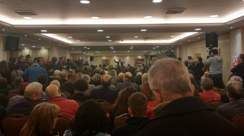 ΣΥΡΙΖΑ για τα επεισόδια στον Πειραιά: Στο κενό η προσπάθεια να ματαιώσουν την ομιλία Τσακαλώτου | iefimerida.gr 0