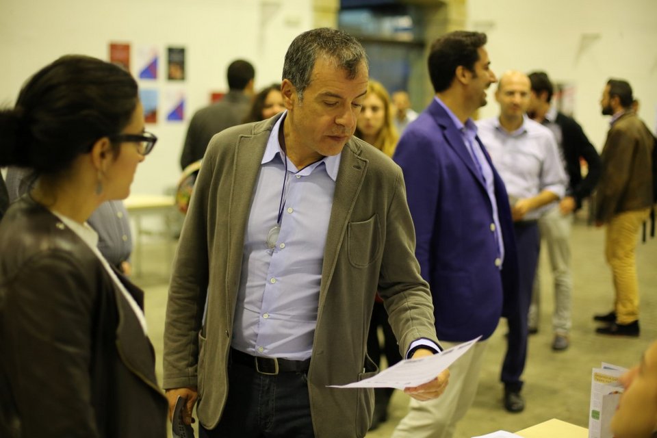 Θεοδωράκης: Να σπάσουμε την αλυσίδα εμπορίας ανθρώπων | iefimerida.gr 1