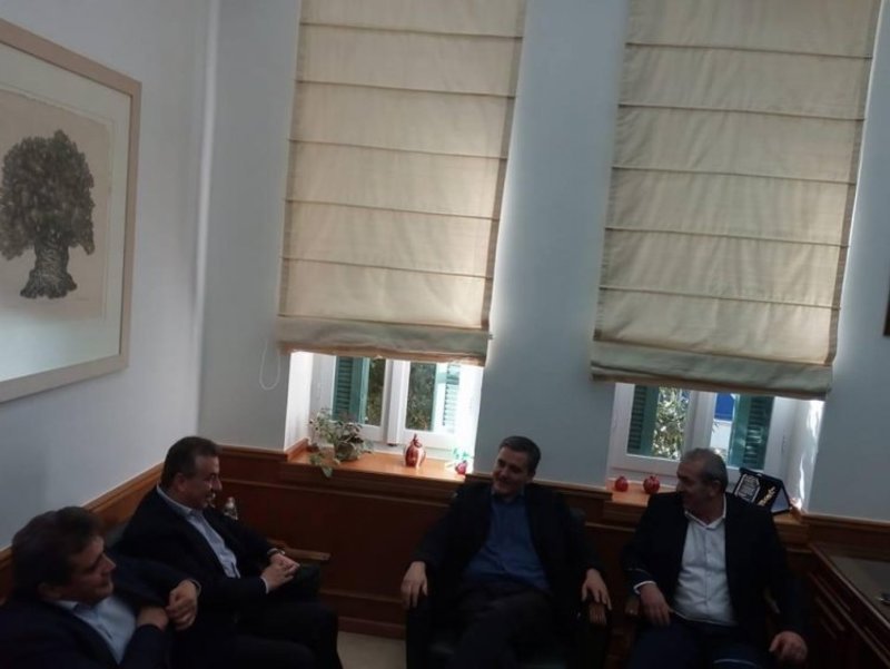 Στο Ηράκλειο ο Τσακαλώτος- Συνάντηση με τον δήμαρχο της πόλης | iefimerida.gr 0