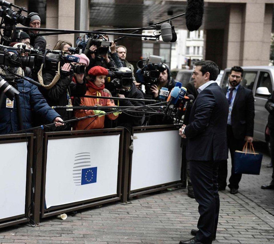 Θρίλερ στις Βρυξέλλες για τα κλειστά σύνορα -Διαφωνούν Μέρκελ και Ολάντ | iefimerida.gr 12
