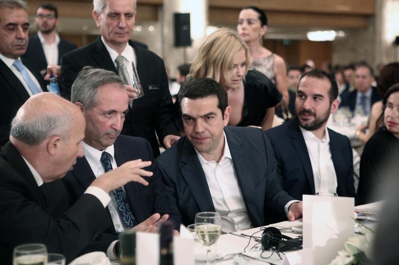 Τσίπρας: Δεν κάνω πίσω σε μισθούς και συντάξεις | iefimerida.gr 2
