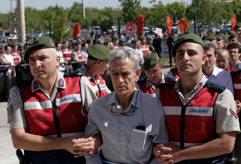 ΗandeΙsblatt: Η Τουρκία ψάχνει πιλότους μαχητικών αεροσκαφών στο εξωτερικό  | iefimerida.gr 0