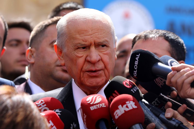 Ο πρόεδρος του MHP Ντεβλέτ Μπαχτσελί μόλις ψήφισε -Φωτογραφία: AP Photo/Ali Unal